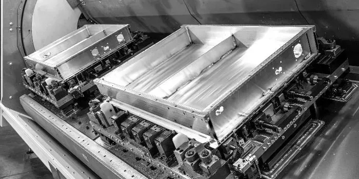 imageye imgi 12 rs=w 700,h 350,cg true